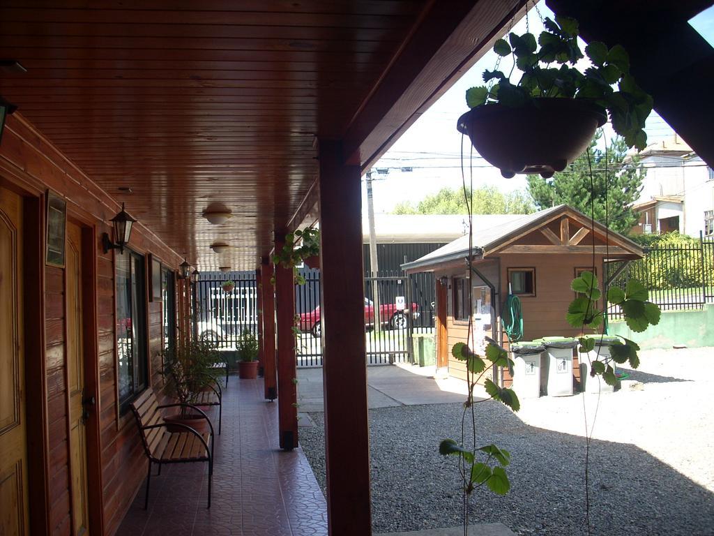 Apart-Hotel Colonia-Koenigsberg Estacionamiento Deptos Completos Ubicado En El Centro De Valdivia Aire Acondicionado エクステリア 写真