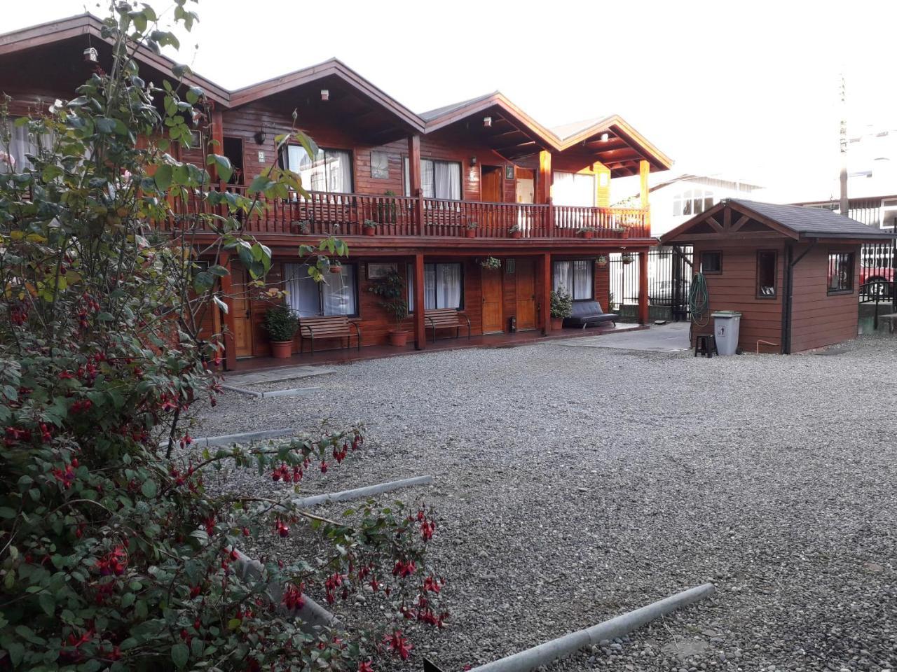 Apart-Hotel Colonia-Koenigsberg Estacionamiento Deptos Completos Ubicado En El Centro De Valdivia Aire Acondicionado エクステリア 写真